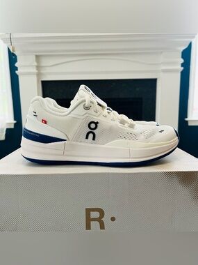 Sz 5.5 On The Roger Advantage Pro Women's Tennis Shoes White/Indigo 48.98720 NEW